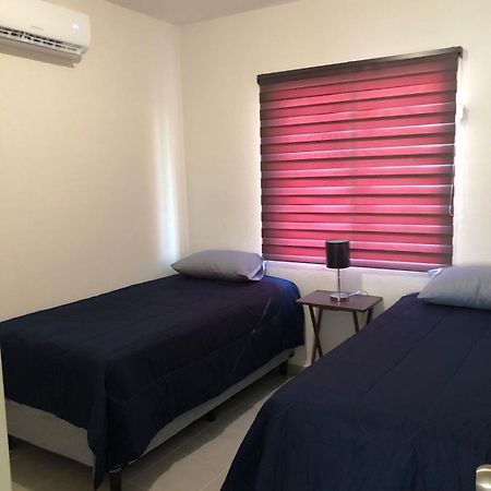 Apartamento Familiar Con Alberca En Playa Del Carmen Exteriör bild